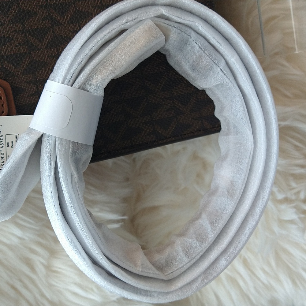 👜 Michael Kors Mercer X-small Brown Signature Crossbody NWT👜 - Picture 7 of 11